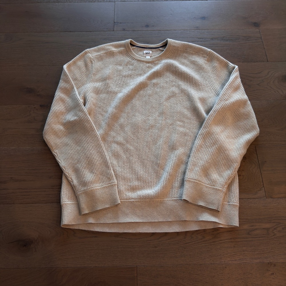GAP Men's Beige Crewneck Sweater